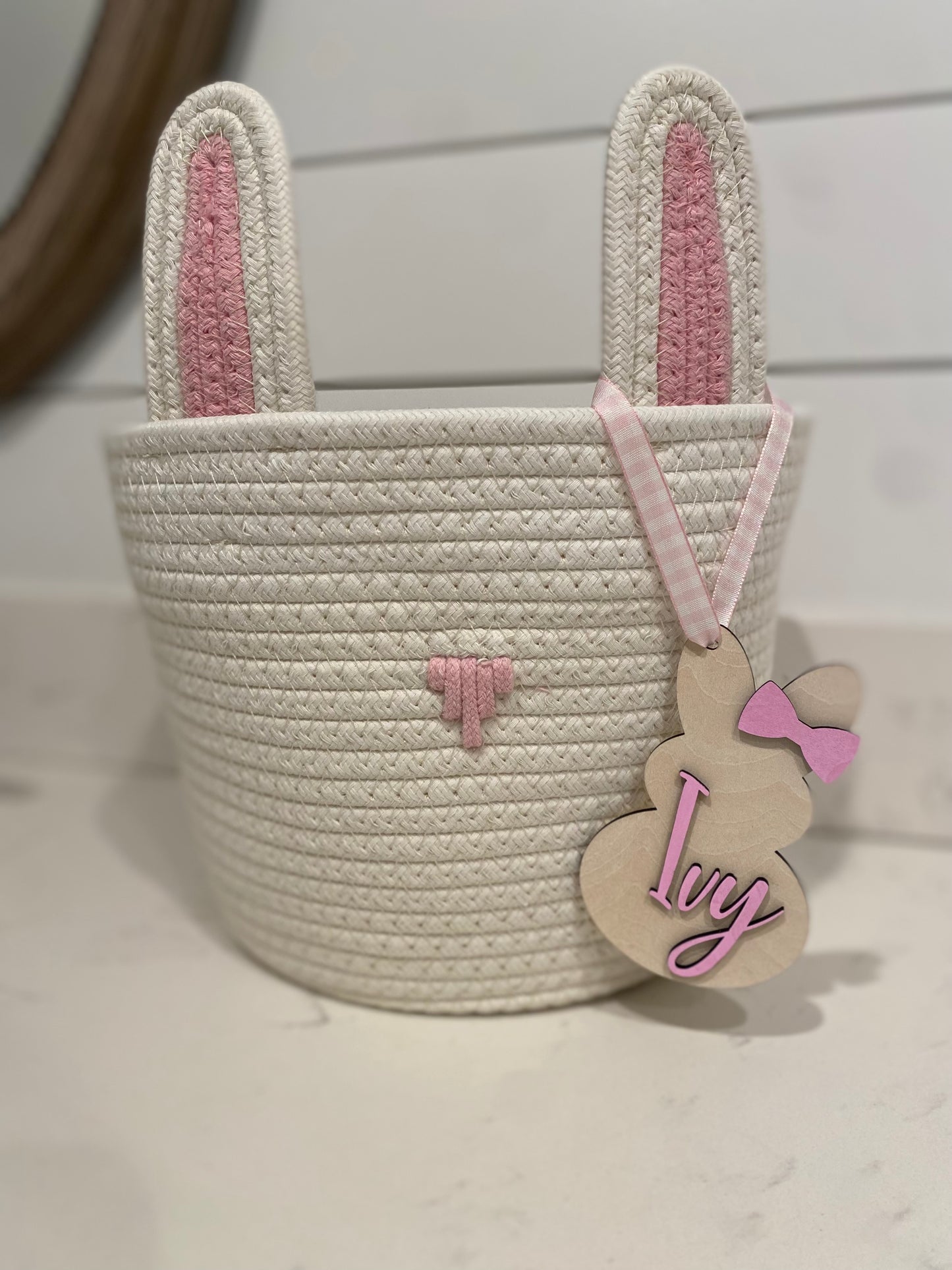 Easter Basket w/Custom Tag